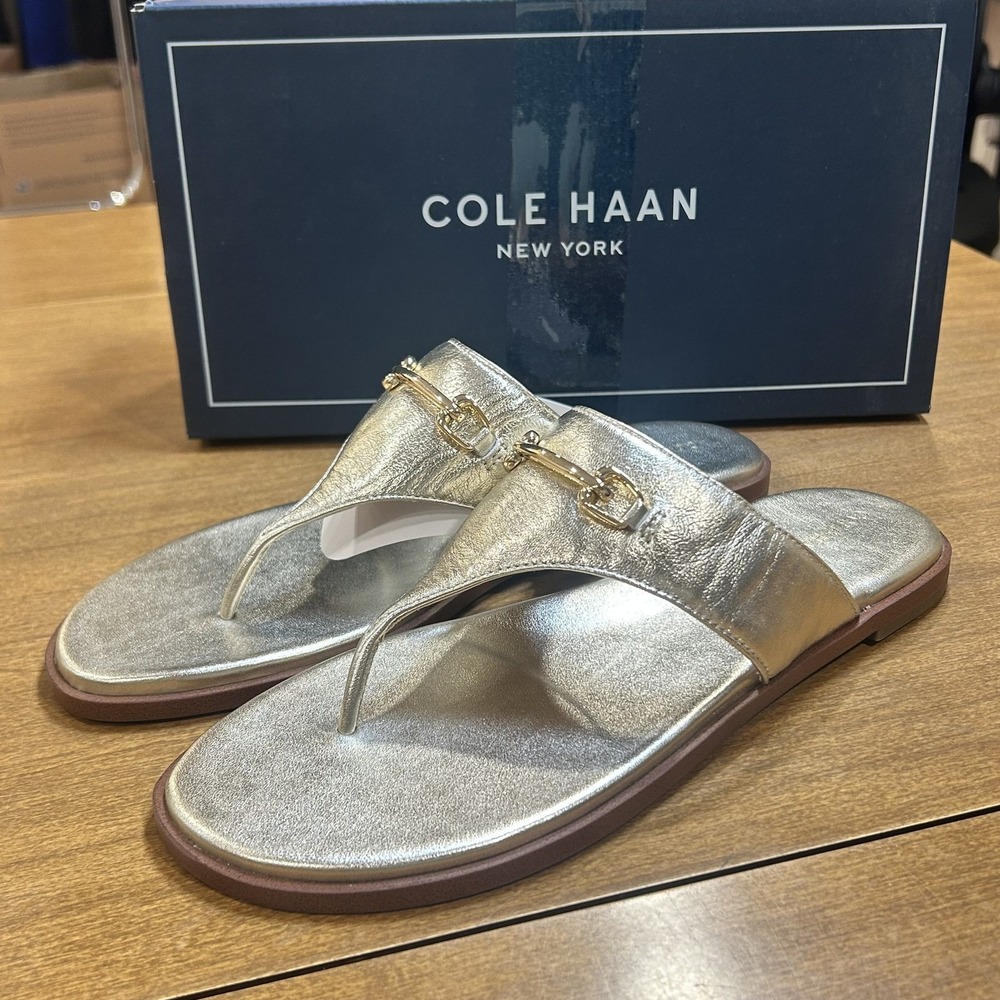 Cole Haan Sandals Womens Size 9 Gold Flynn Thong Leather Horsebit Flat Slip On